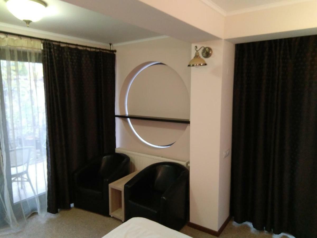 Hotel La Cristina à Slatina  Extérieur photo