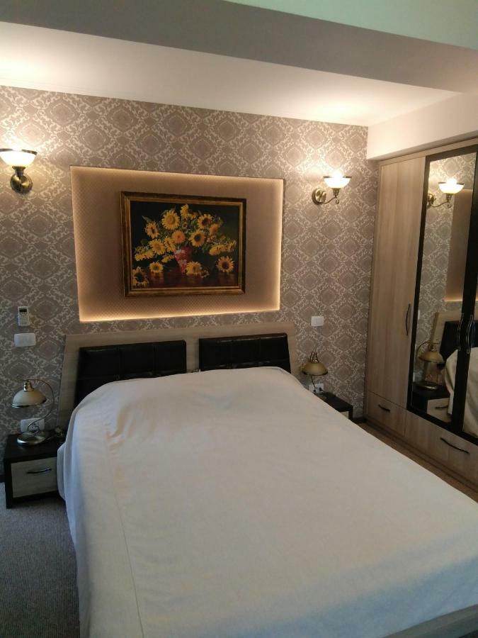 Hotel La Cristina à Slatina  Extérieur photo