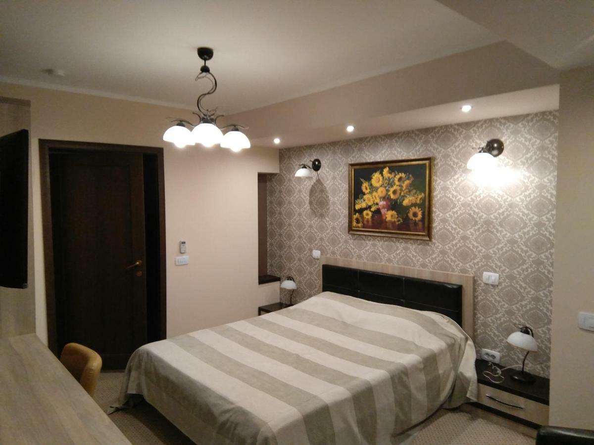 Hotel La Cristina à Slatina  Extérieur photo